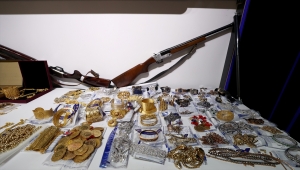 "Demir Yumruk" operasyonunda 8 bin 690 banka hesabı ile bir özel uçağa el konuldu