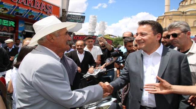 DEVA Partisi Genel Başkanı Babacan, Kırşehir'de ziyaretlerde bulundu