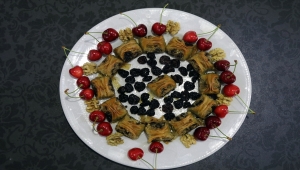 Eldivan kirazının kurusuyla "kiraz sepeti baklavası" üretilecek