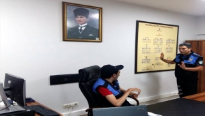 Eskişehirli engelli genç, üniforma giyip bir günlüğüne polis oldu