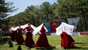 Geleneksel Tepreş Şenliği yapıldı