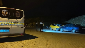 GÜNCELLEME 2 - Kırıkkale'de bir kişinin aracını düğündeki davetlilerin üzerine sürmesi sonucu 20 kişi yaralandı