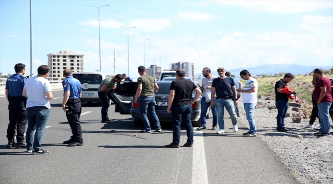 Kayseri'de polisin "dur" ihtarına uymayan 4 şüpheli, kovalamaca sonucu yakalandı