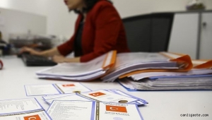 Kayseri'de sahte evrakla satılan 5 otomobil yakalandı