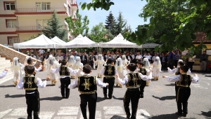 Kızılcahamam Halk Eğitimi Merkezi yıl sonu sergisi açıldı
