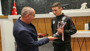 Meram Belediyespor'da şampiyonlar ödüllendirildi