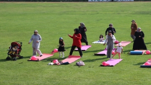 Nevşehir'de sabahları statta buluşan kadınlar güne sporla başlıyor