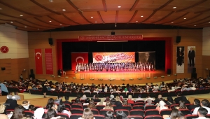 NEVÜ Semra ve Vefa Küçük Sağlık Bilimleri Fakültesin'de mezuniyet heyecanı