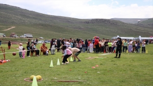 Niğde'de 1700 yetim piknikte buluştu