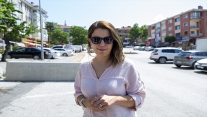 Selde suya gömülen aracından bardakla su boşaltan sürücü yaşadıklarını anlattı