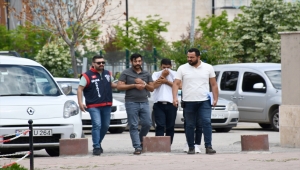 Sivas'ta emekli öğretmeni dolandırıp 1 milyon lirasını alan 2 zanlı yakalandı