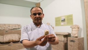 Tyana Antik Kenti'nde Roma dönemine ait mermerden kadın figürü bulundu