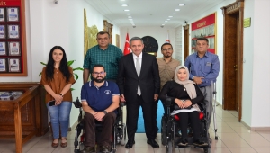 Vali Buhara, engelli derneklerinin üyeleriyle buluştu