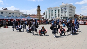 Yozgat'ta halk oyunu şenliği düzenlendi
