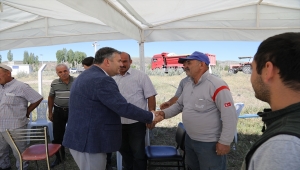 Çubuk Belediye Başkanı Demirbaş'dan hububat alım merkezine ziyaret