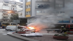 Eskişehir'de hareket halindeki hafif ticari araç yandı