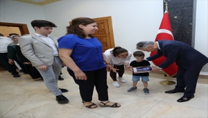 Eskişehir Valisi Ayyıldız, Valilik personeliyle bayramlaştı