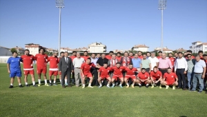 Karaman Valisi Akkoyun'dan Karaman Futbol Kulübüne ziyaret