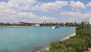 Kayseri'de gölette boğulma tehlikesi geçiren iki kardeşi güvenlik görevlisi kurtardı