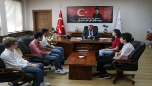 Kayseri'de LGS'den tam puan alan öğrenciler ödüllendirildi