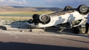 Kayseri'de otomobil takla attı: 2 yaralı