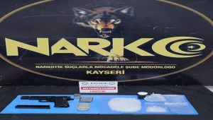 Kayseri'de uyuşturucu ticareti yaptıkları iddiasıyla 2 zanlı yakalandı