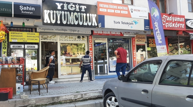 Konya'da 2 şüpheli kuyumcudan yüklü miktarda döviz alıp kaçtı