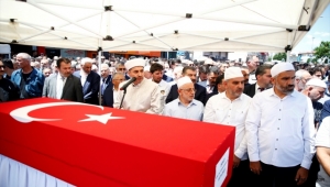 Konya'da öldürülen Dr. Ekrem Karakaya Kayseri'de toprağa verildi
