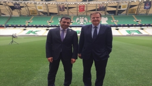 Konyaspor'un yeni sezondaki isim ve forma sponsoru "arabam.com" sitesi oldu