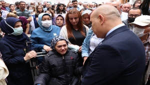 Niğde'deki trafik kazasında yaralanan doktor, hastanede hayatını kaybetti