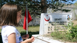 Teröristlerin katlettiği şehit Bedirhan bebek ve annesi Sivas'ta anıldı