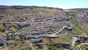 Ürgüp'te kaderine terk edilen tarihi konaklar turizme kazandırıldı