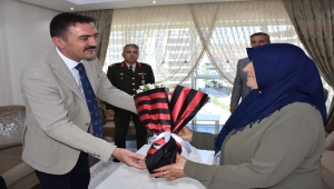 Vali Tekbıyıkoğlu, 15 Temmuz'da doğum gününde şehit olan polisin ailesini ziyaret etti 