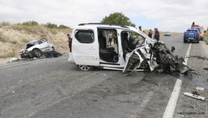 Yozgat Kayseri yolunda feci kaza: 2 ölü, 4 yaralı