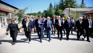 Bakan Karaismailoğlu, Eskişehir'de TÜRASAŞ fabrikasında konuştu: