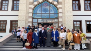 Belediye başkanlarının eşleri Güdül'ü gezdi