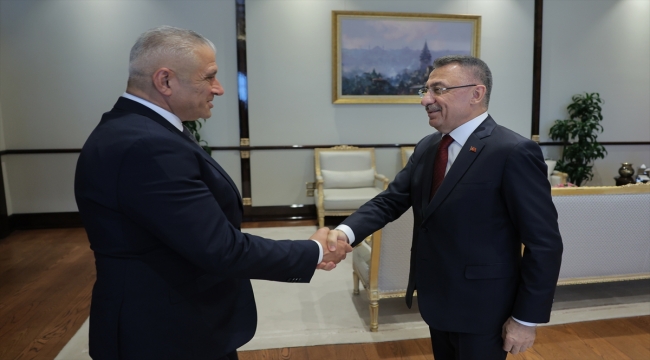Cumhurbaşkanı Yardımcısı Oktay, KKTC Çalışma ve Sosyal Güvenlik Bakanı Taçoy'u kabul etti