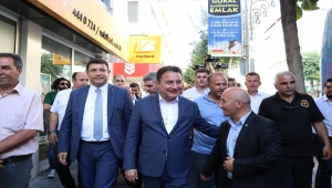 DEVA Partisi Genel Başkanı Babacan, Niğde'de partisinin İl Başkanlığını açtı