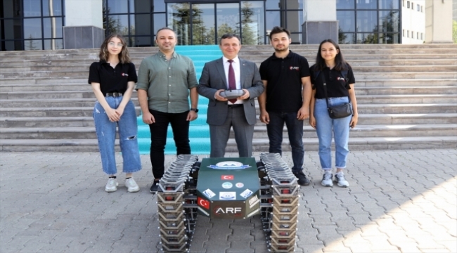 ERÜ öğrencilerinin tarımsal insansız kara aracı TEKNOFEST'te finale kaldı