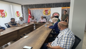 İç Anadolu'daki ÖNDER İmam Hatipliler Derneği üyelerinden şarkıcı Gülşen'e tepki