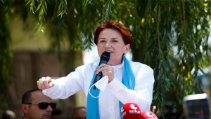 İYİ Parti Genel Başkanı Meral Akşener, Niğde'de ziyaretlerde bulundu