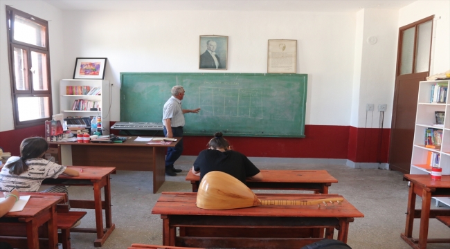 Karaman'da eski köy okulu bilim, sanat, kültür akademisine dönüştürüldü