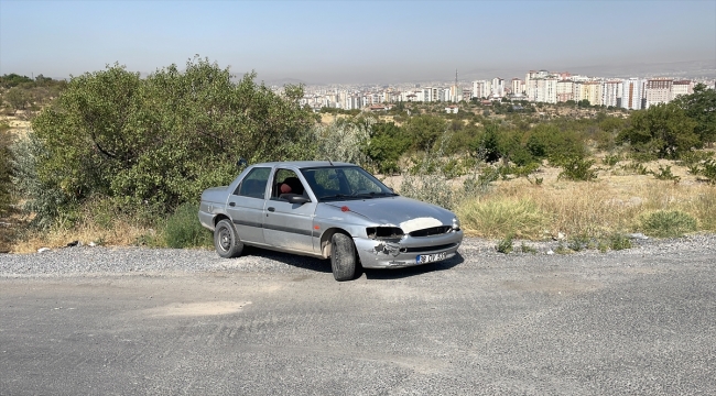 Kayseri'de "dur" ihtarına uymayarak kaçan otomobildeki iki kişi yakalandı