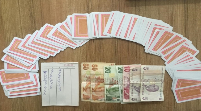 Kayseri'de kumar oynayan 8 kişiye 14 bin 552 lira ceza uygulandı