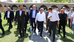 Kayseri Valisi Çiçek, İncesu'da sanayicilerle bir araya geldi 