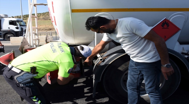 "Kilit kavşak" Kırıkkale'de ağır tonajlı araçlara yönelik denetimler artırıldı