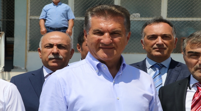 TDP Genel Başkanı Sarıgül Çankırı'da cezaevi önünde "af" çağrısını yineledi