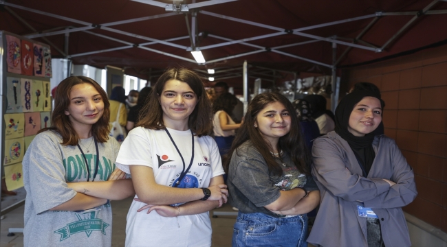 TÜBİTAK ve Bilkent Üniversitesi 60 kız öğrenciye bilim insanı olmanın kapılarını açtı