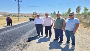 Ulaş'ta bozuk yollar onarılıyor