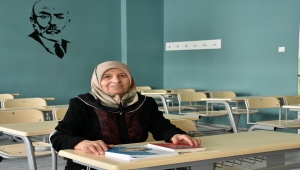 69 yaşında okuma yazma öğrendi, 72'sinde şiir kitabı çıkardı